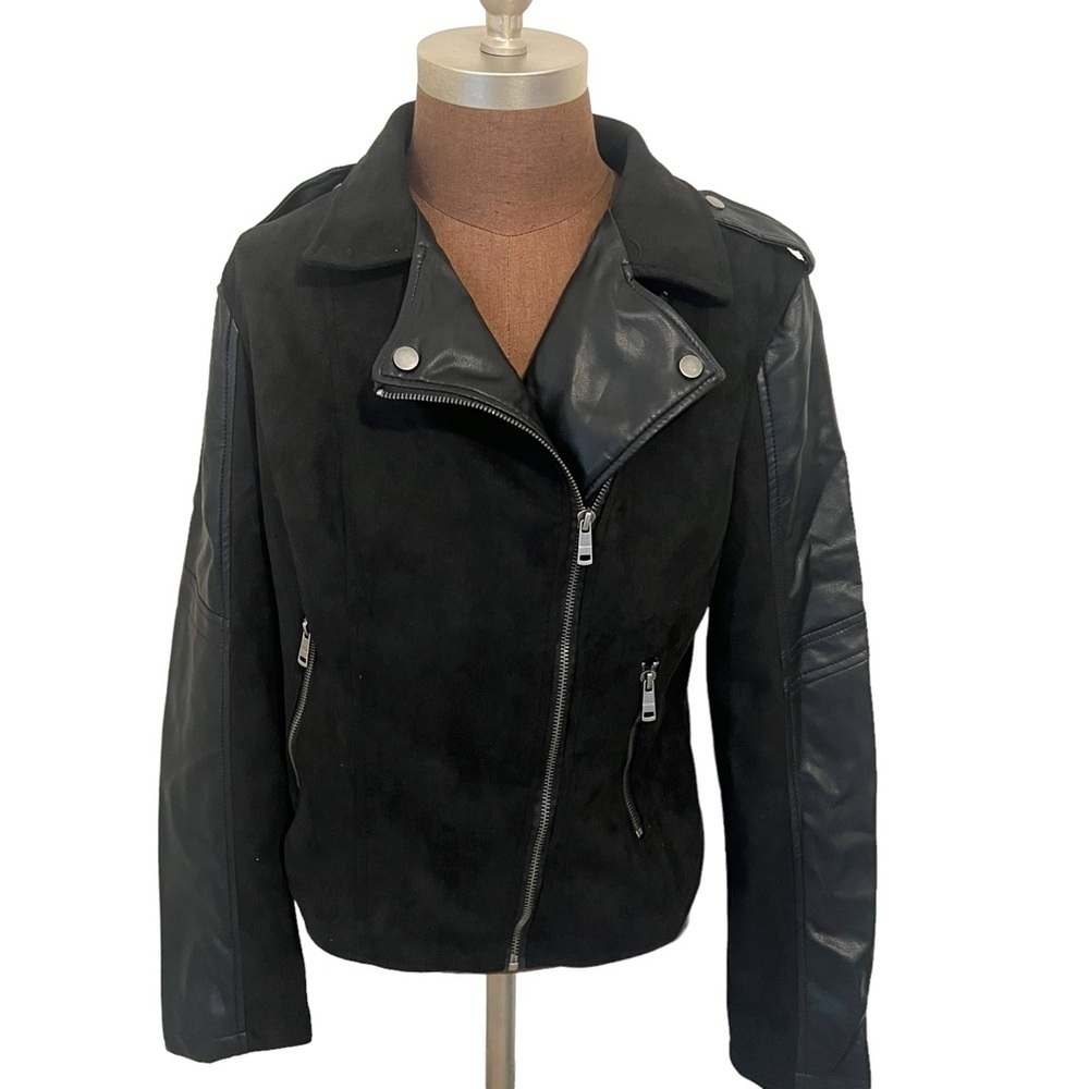 LA Coalition Moto Jacket Vegan Leather Black Zippers Size large‎ New with tags